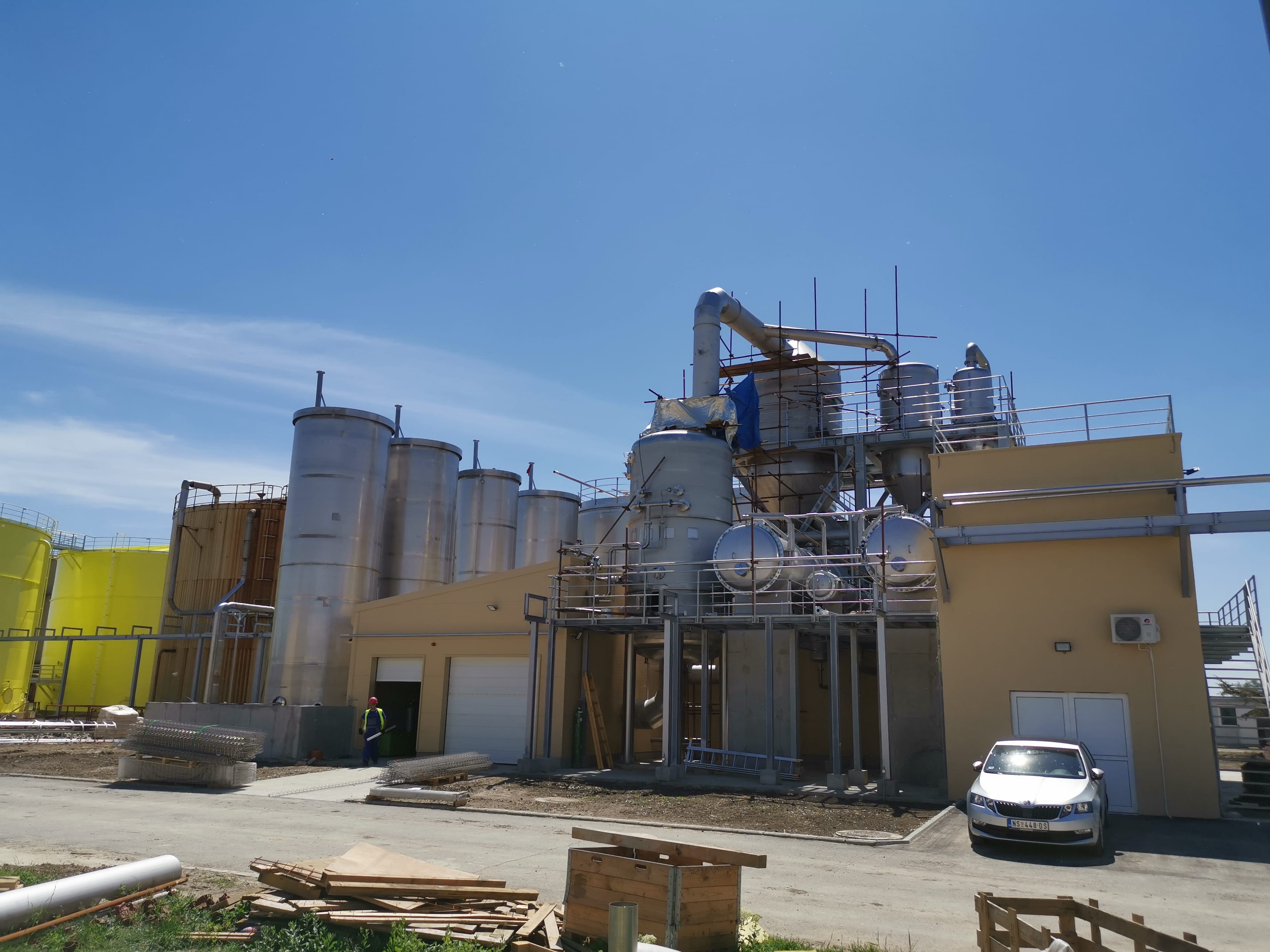Evapoator sa rezervoarima - Senta